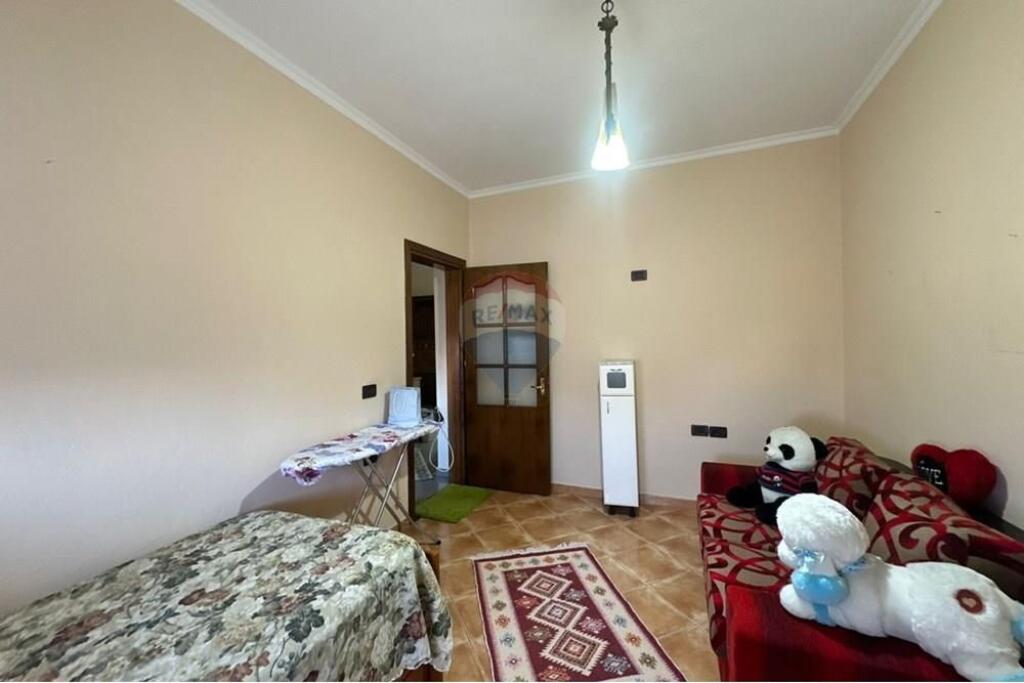 Apartament - Për Qira - Brryli