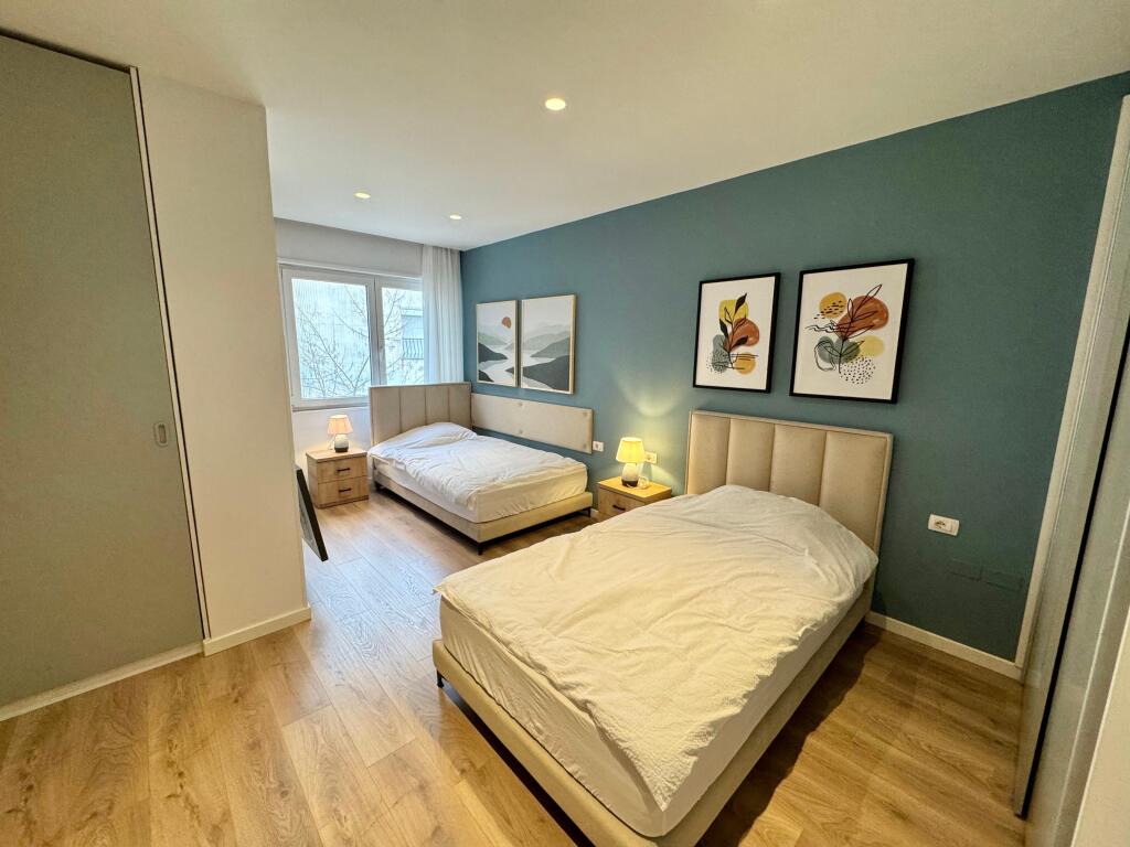 📣 QERA SUPER Apartament 2+1 📍 Rruga e Elbasanit, Prane Fakultetit Ekonomik ✨