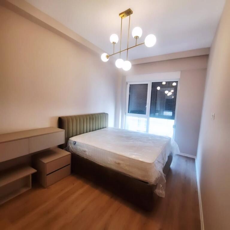 21 DICEMBRE, COMPLESSO CONTATTO Vendiamo appartamento 1+1.