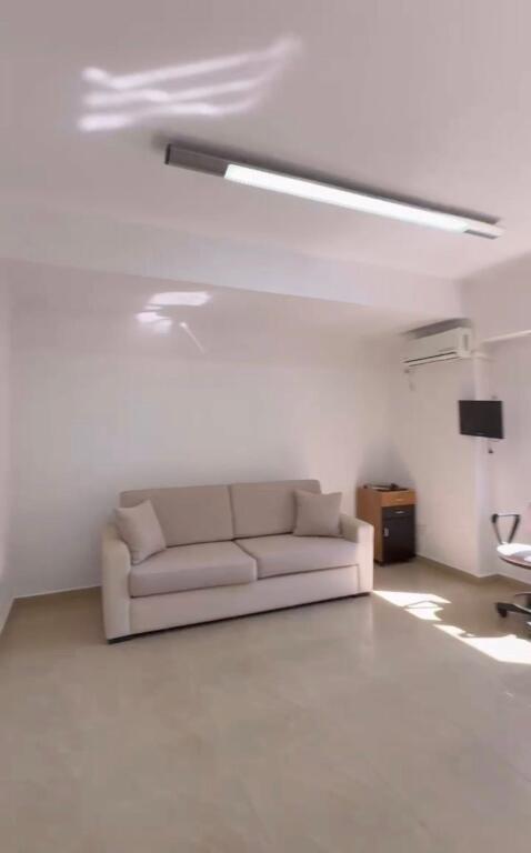 Business Premises for Rent 📍Durres Train Station • 400€ net net✅  • 1+1 + Balcony