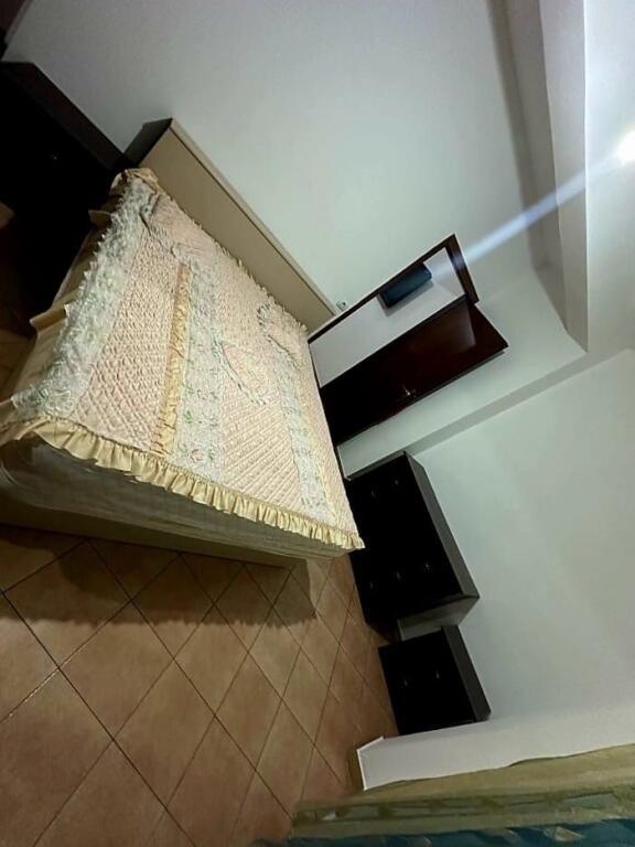Jepet Me Qera Apartament 1+1+1 Ballkon