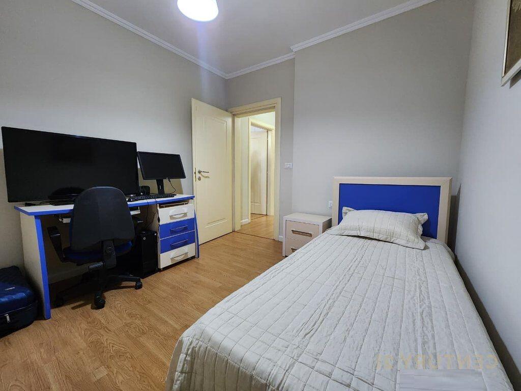 Shitet Apartament 2+1+2, Ish Stacioni i Trenit