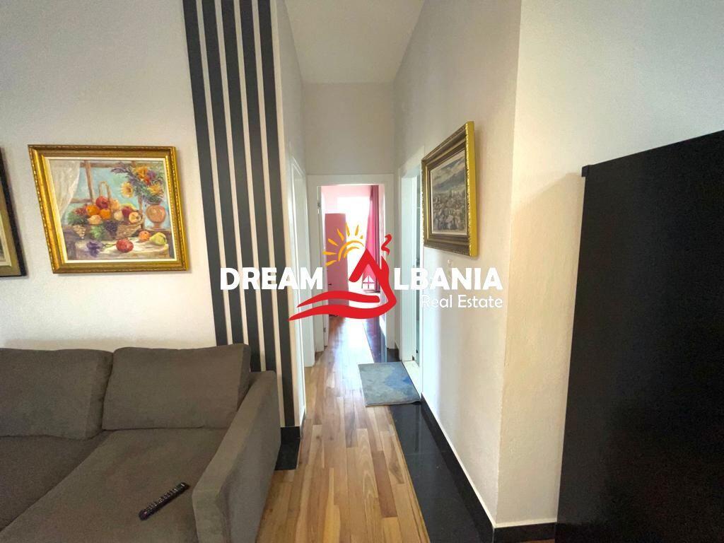 Villa di 3 piani in affitto vicino al Lago Artificiale, vicino alla Guardia, Tirana (ID 4251257 )