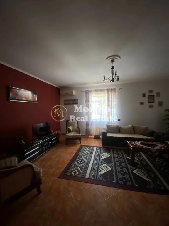 Qera, Hyrje Private 3+1, Bulevardi i ri, 450 euro/muaj
