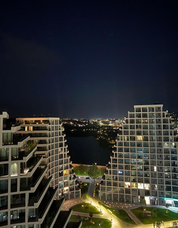 AMBIENTE UFFICIO IN AFFITTO A LAKE VIEW