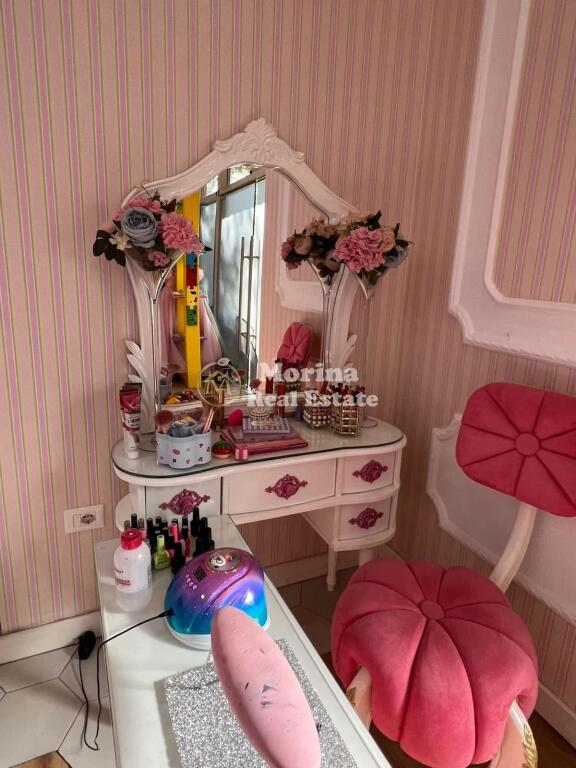 Shitet, Biznesi, Rruga Kavajes, 20.000 Euro