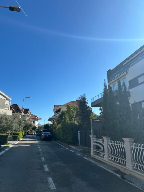 📌 Shitet Vilë në Rezidencën Akacia Hills!