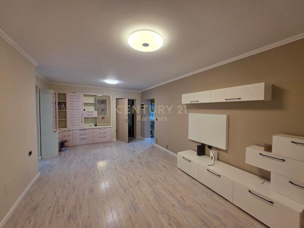 2+1 Apartment For Rent in the Center of Tirana - 900€ | 76 m² 900 € /Month Total Area  76m2