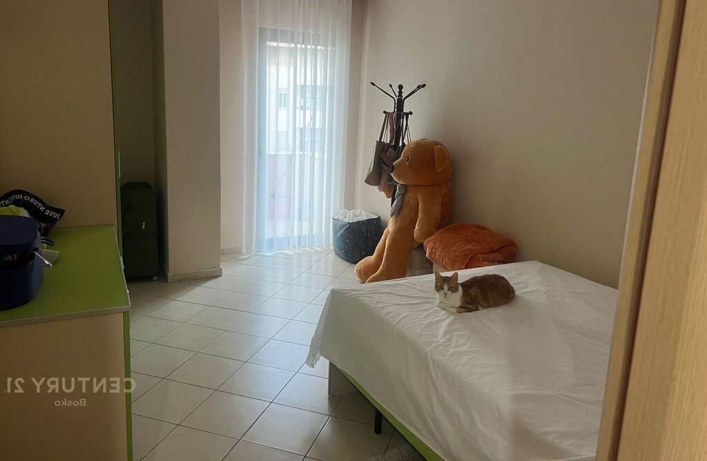 Appartamento 1+1 in vendita vicino agli edifici Çabej Yzberisht.