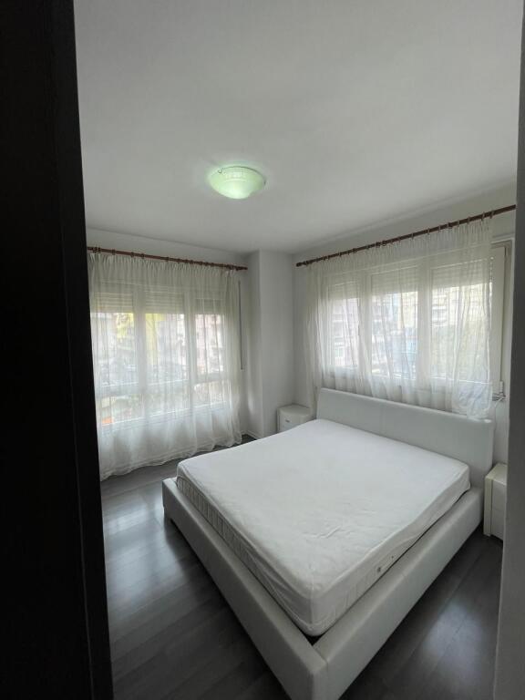 Rent Apartment 2+1 Pranvera Square, Center, Durres