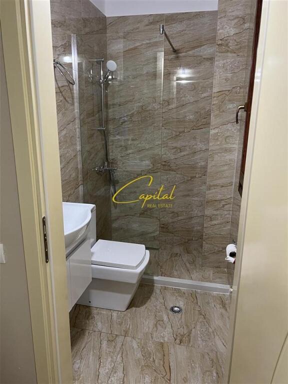 SHITET APARTAMENT 2+1+2 KOPSHTI BOTANIK 280.000 EURO