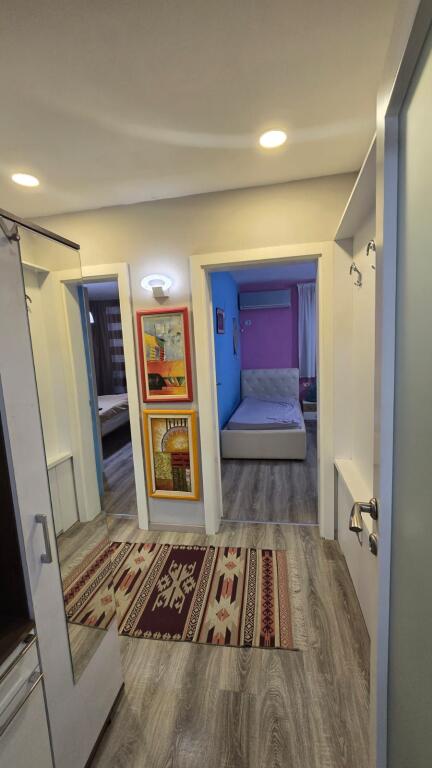 Jepet me qira 2+1+1 Pas Ambasades Amerikane 65.000 leke