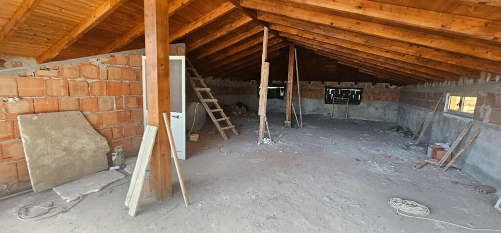 🏡 3-STOREY VILLA FOR SALE POLICE DURRES