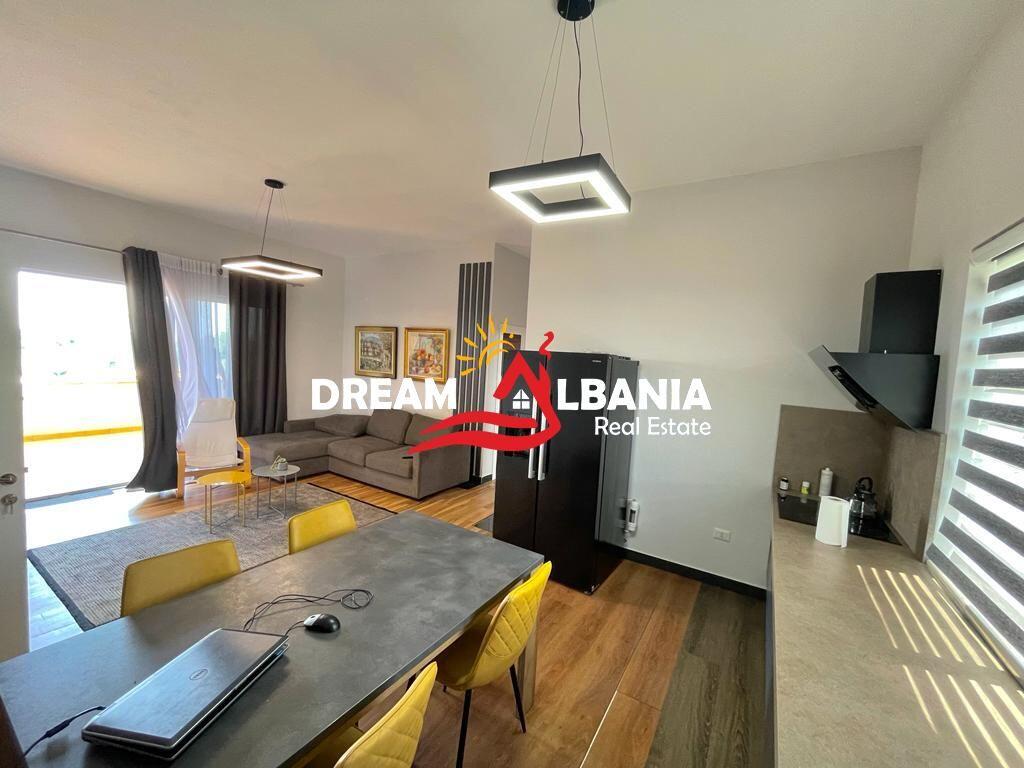 Villa di 3 piani in affitto vicino al Lago Artificiale, vicino alla Guardia, Tirana (ID 4251257 )