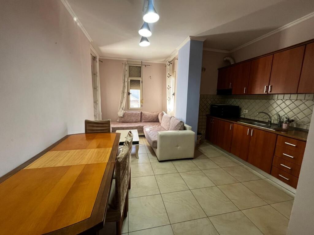Apartament 1+1 për qira - Pelikani- Plazh Durres