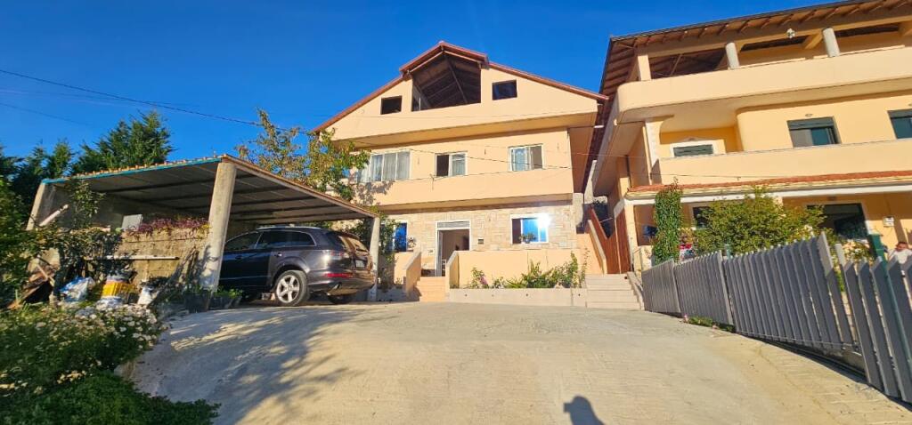 🏡 Two-storey villa with attic for sale – Shkallnur, Durrës