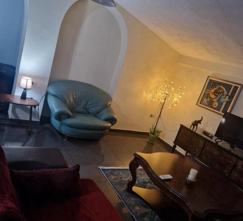 🏡 Appartamento moderno 2+1 in affitto in via Besa!