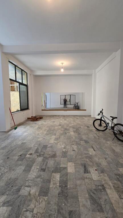 Ambient per zyra me siperfaqe 70 m2