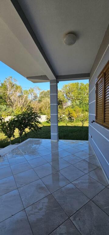 🏡 Shitet Shtëpi Private me Tokë – Ballias, Shijak