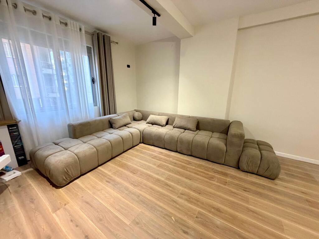 📣 SHITET SUPER Apartament 2+1 Me 2 Tualete Dhe Ballkon 📍 Misto Mame 🛣️ Rruga "Thoma Koxhaj" ✨