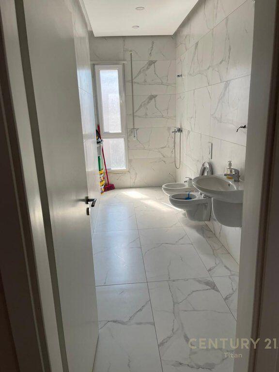 Apartment 2+1 for sale in Kamez 120,000 €