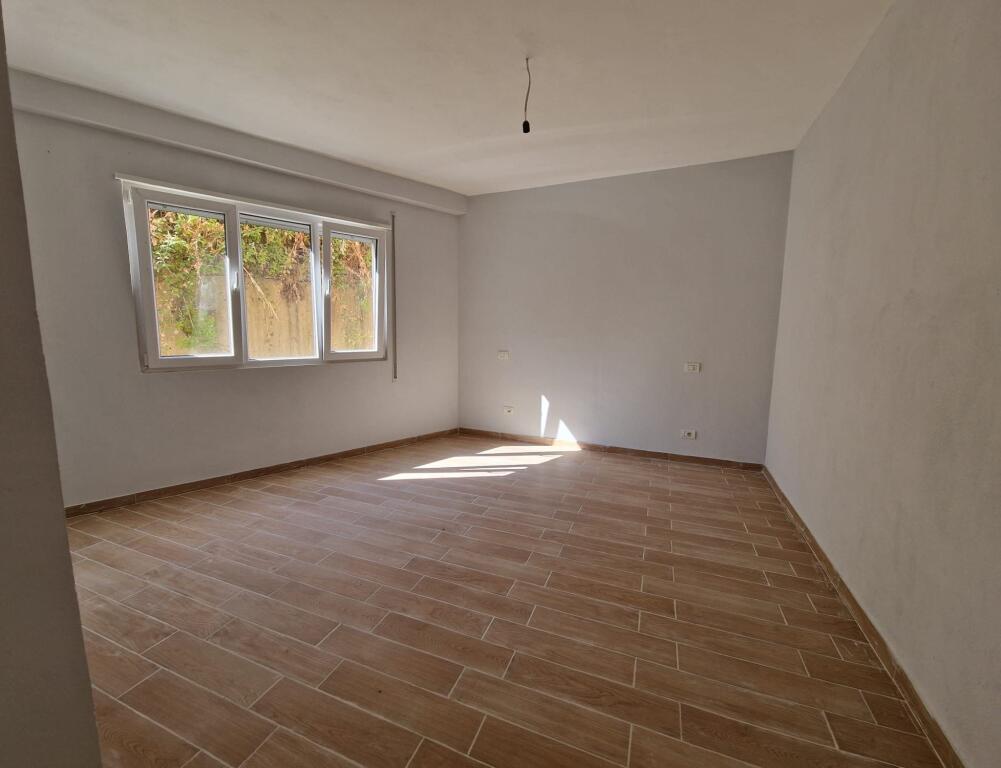 Shitet apartament 2+1+2 te Kopshti Botanik