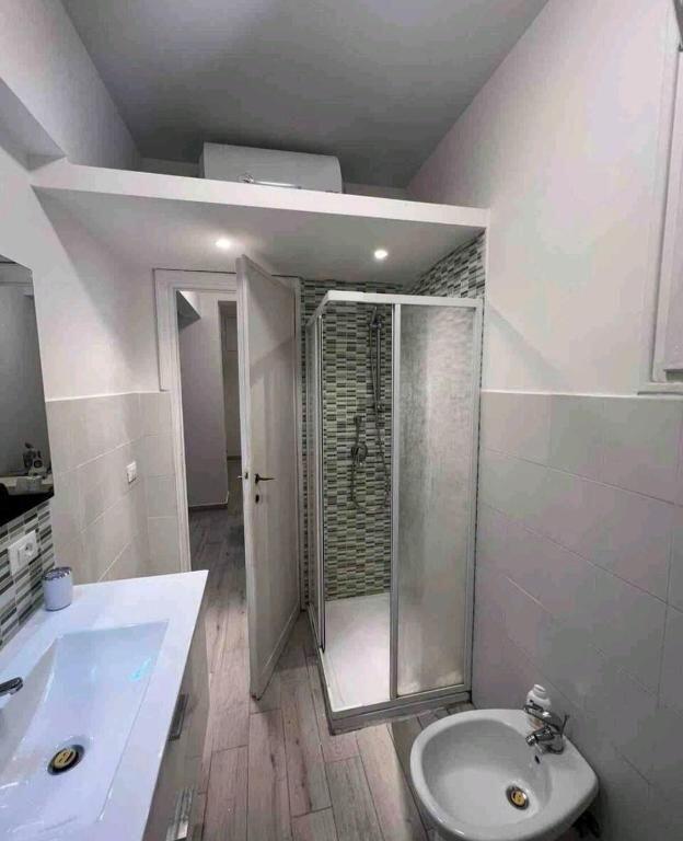 Apartment for rent 1+1 at Ali Demi (ID B2101012) Tirana.​