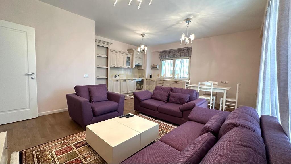 2+1 Apartment for Rent near Pazari i Ri!