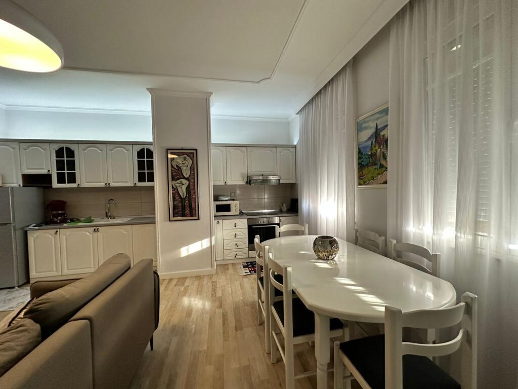 Appartamento in affitto 2+1+2 a Zogu i Zi 60.000 Leke