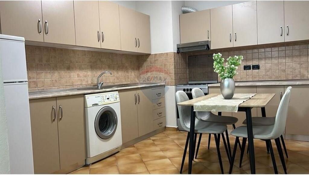 Apartament 1+1 me qira ne Bllok