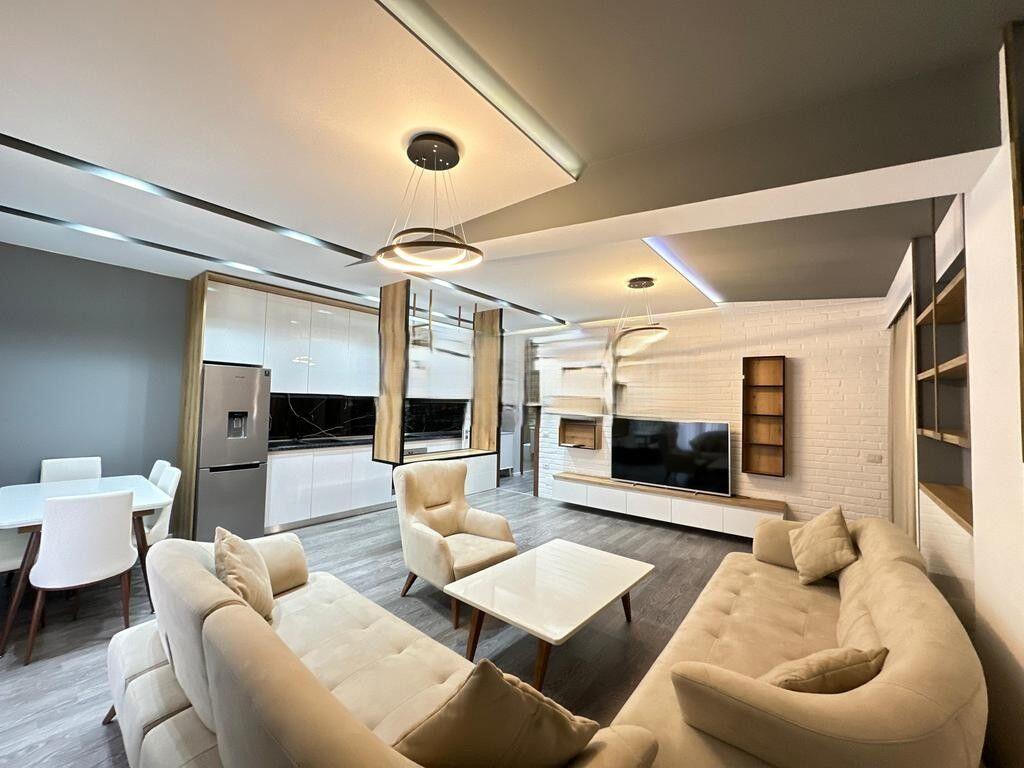 Penthouse 3+1 with Parking Space in Kodra e Diellit – 140 m², Fully Furnished