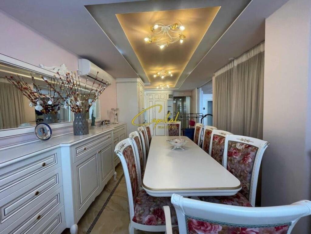 PENTHOUSE FOR SALE 227 M2 DRY LAKE 435,000 EURO