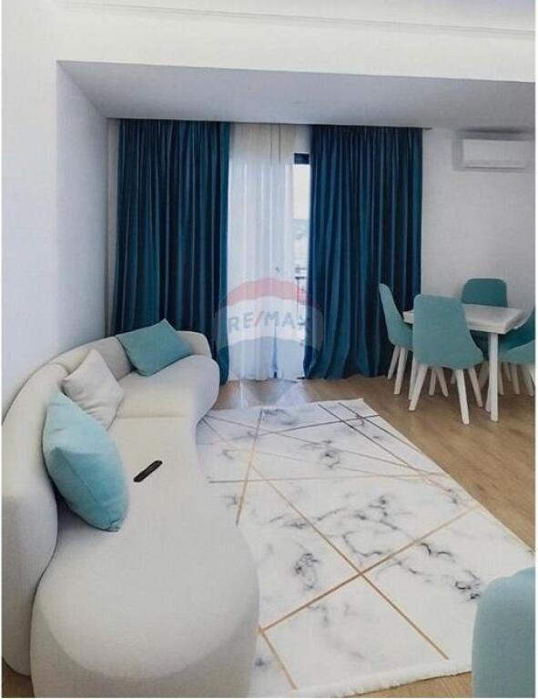 Apartament 1+1 per shitje te Farmacia 10!