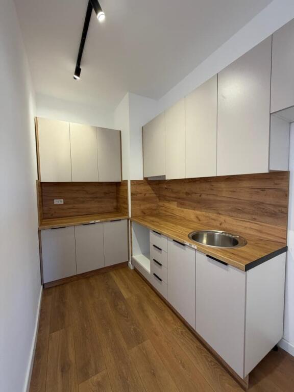 Shitet,Apartament 1+1 Astir,Tirana.