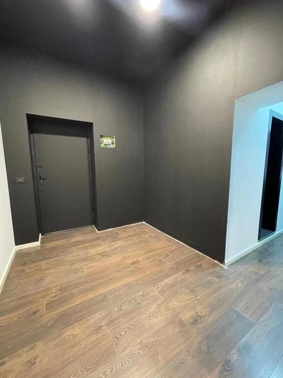 Property for sale in Bllok, for residential or business use