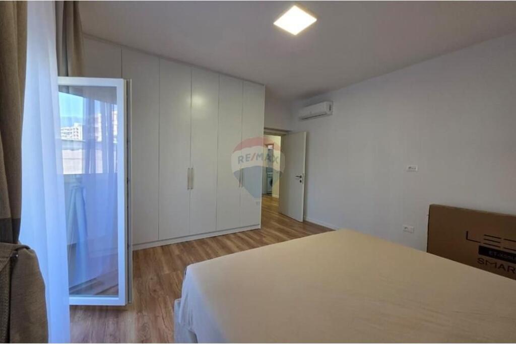 xx Apartament per qira 2 + 1 tek Petro Nini xx