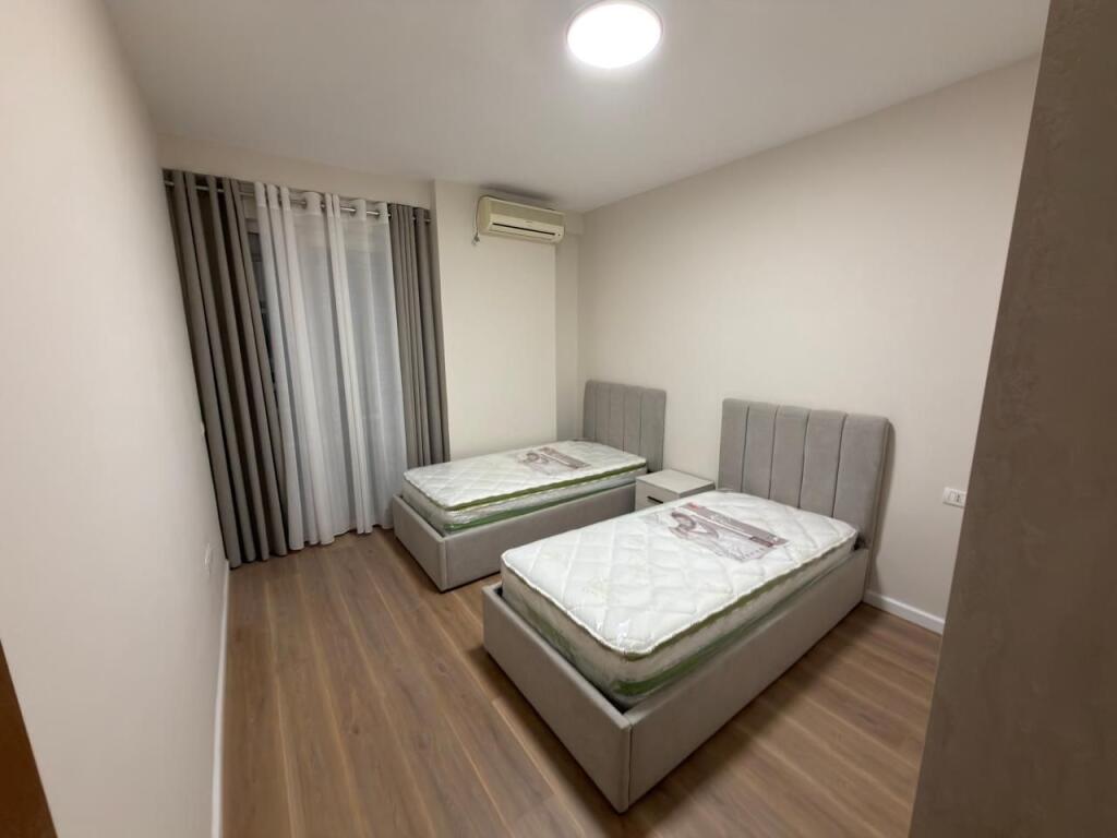 📣Shitet apartament 2+1+2 📍 Misto Mame, pallatet Çabej – Rruga Thoma Koxhaj