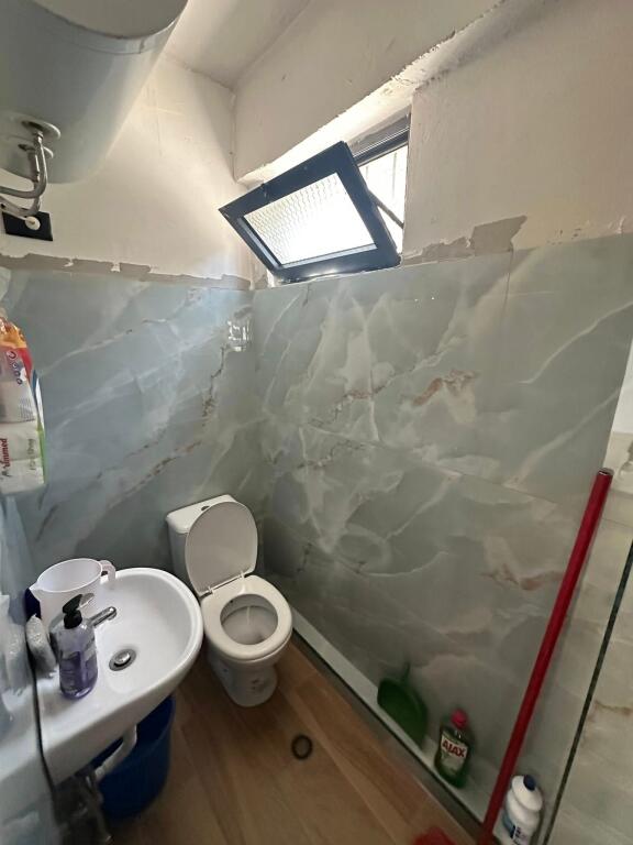 IN VENDITA Bar - Pizzeria📍Quartiere 16 Durres, strada principale.• PRONTO PER L'USO📲 📲