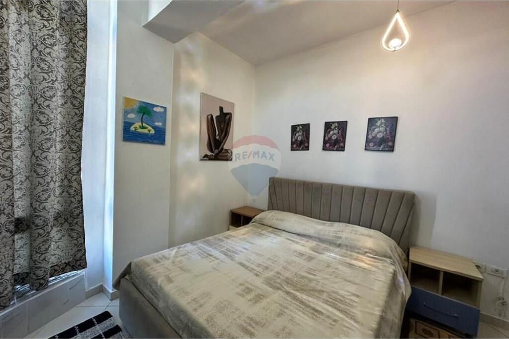Apartment 1+1, Kavaja Street !