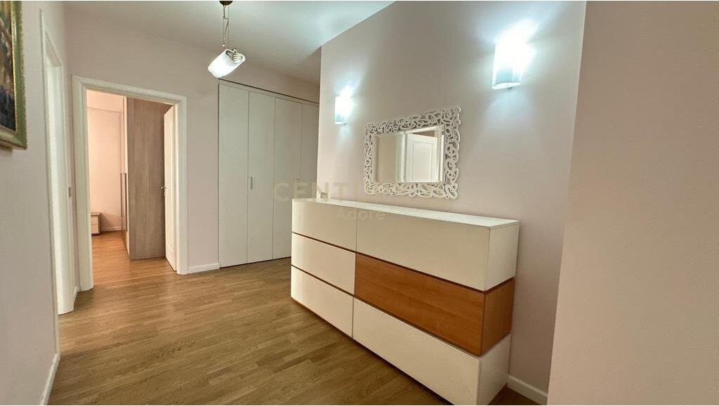 2+1 Apartment for Rent near Pazari i Ri!