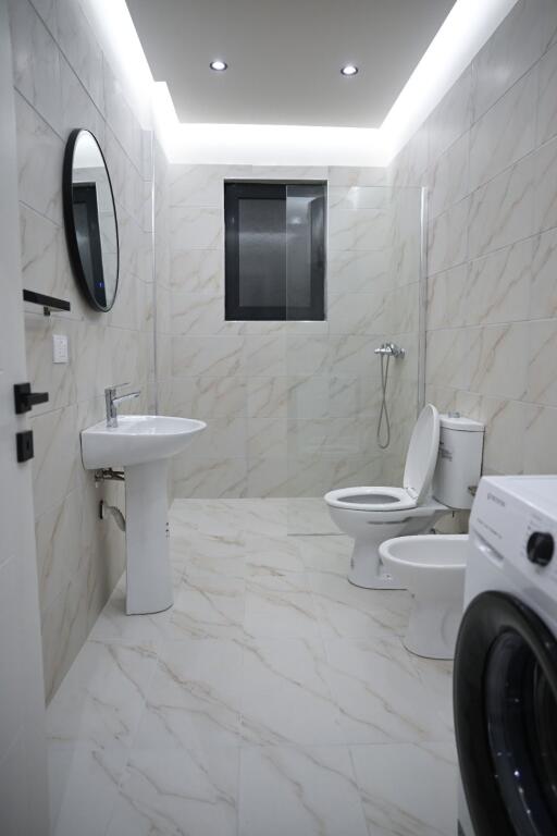 Apartment for sale 2+1 in Kamez