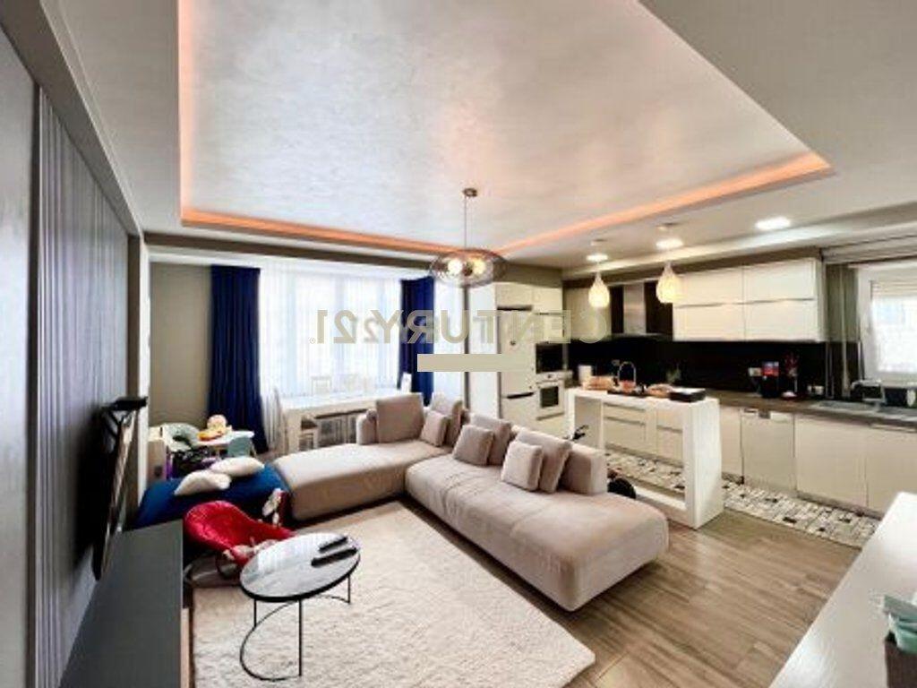 FOR RENT 2+1 APARTMENT NEAR THE DRY LAKE