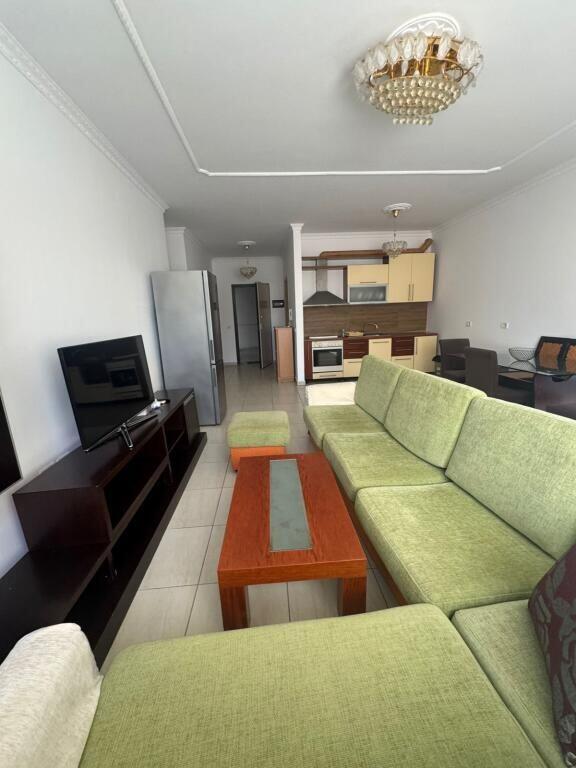 Apartament 2+1 me qira tek Liqeni i Thate