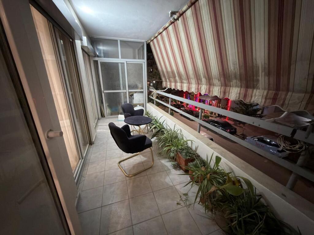 📣Shitet apartament 2+1+2 📍 Misto Mame, pallatet Çabej – Rruga Thoma Koxhaj