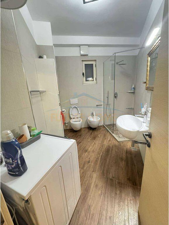 Qera, Apartament 2+1, Unaza e Re. 600 €,UNA50340