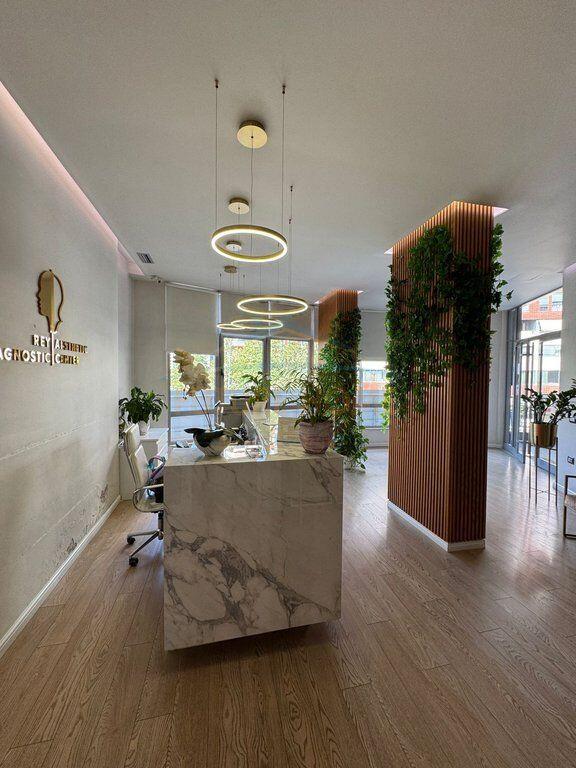 Rent, Business Premises, at Rotondo Astiri, Tirana 4,000 €,UNA57592