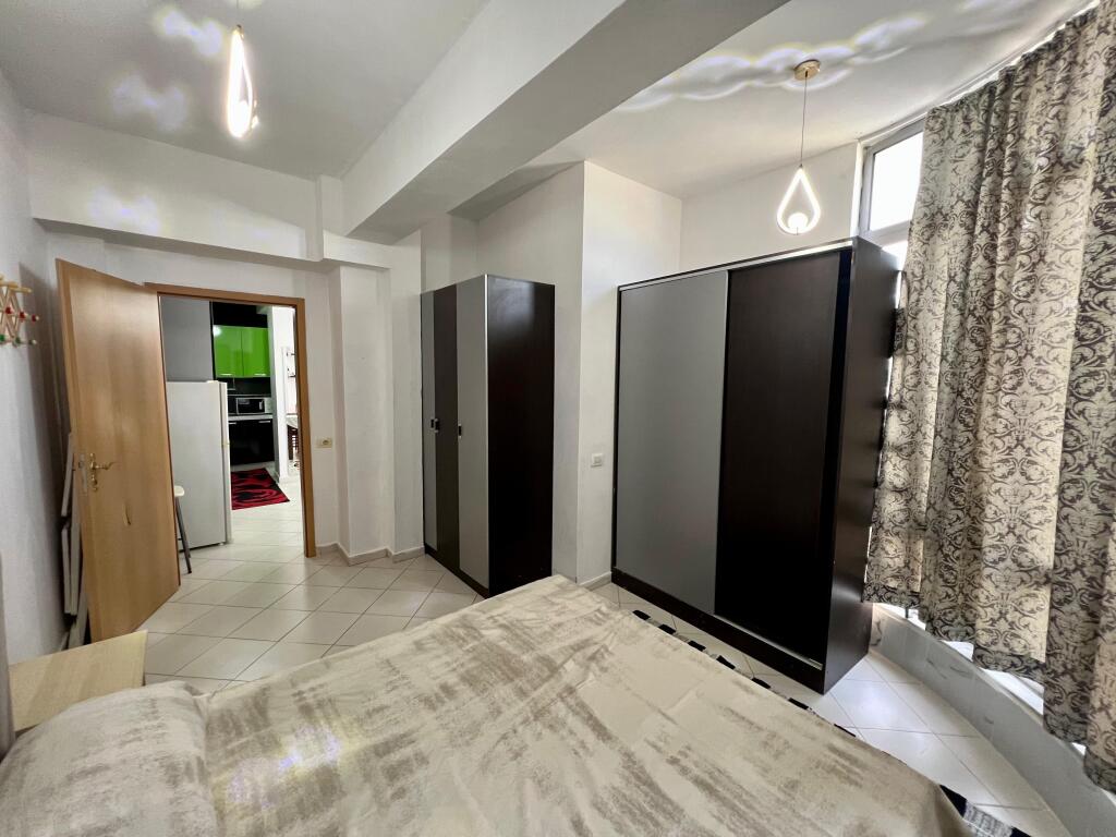 Apartament me qera 1+1 Perballe Deliorgjit