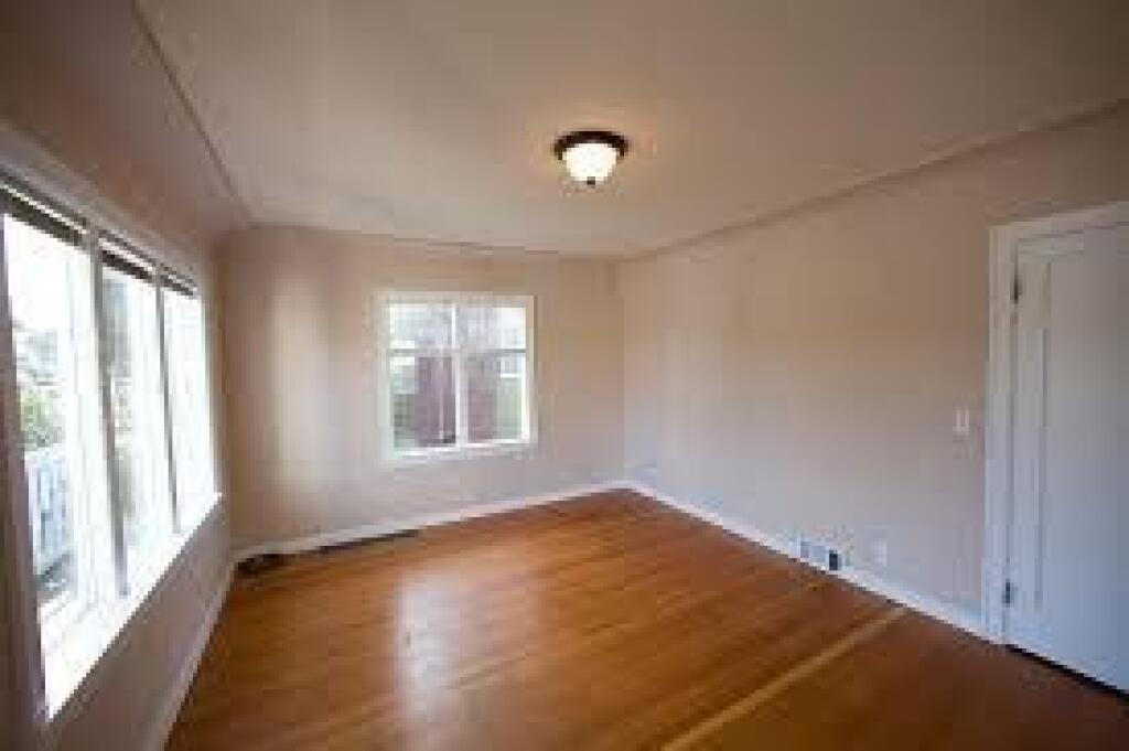 Office for Rent 3+1 at Univers City (ID BZ2736) Tirana