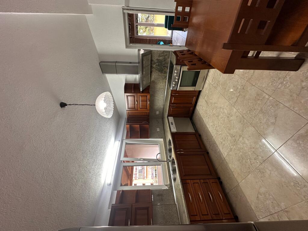 Penthouse for sale, at the dry lake with two parking spaces included!!!