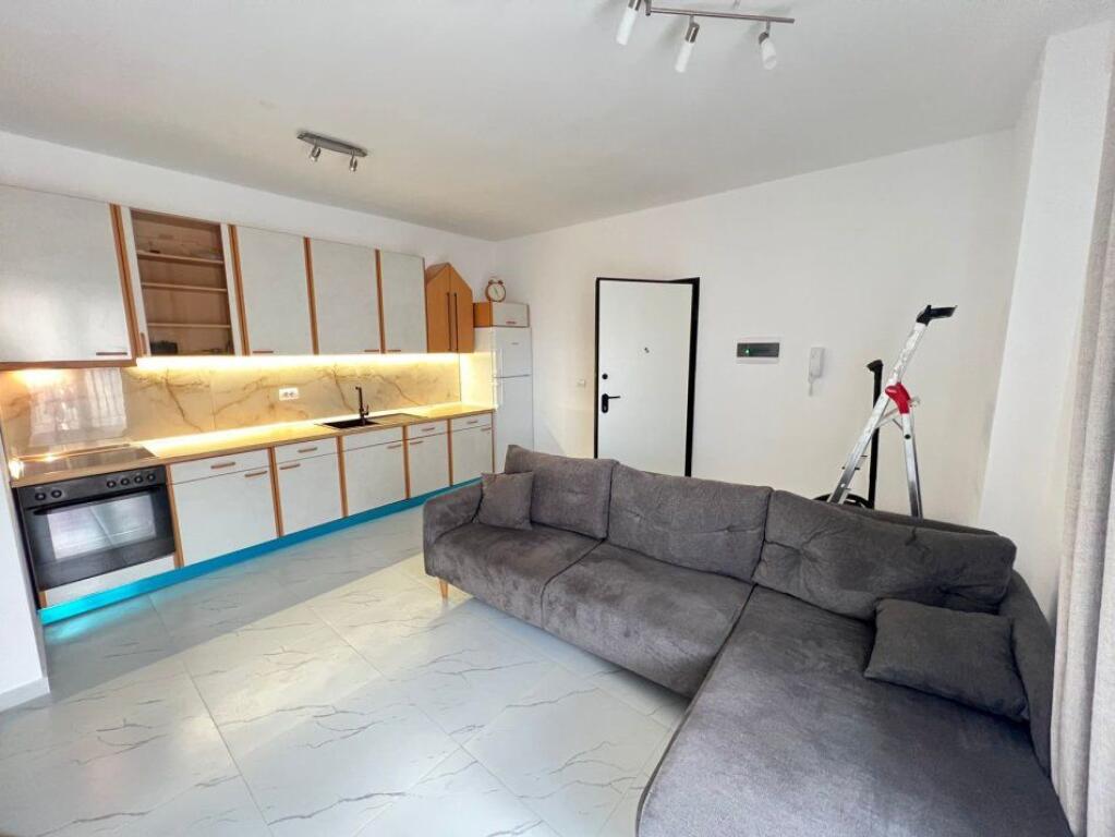 Apartament me qera 1+1 tek Zogu i zi (ID B2101338) Tirane